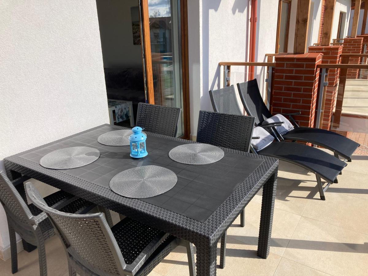 Apartament Lebska Ostoja Zarnowska Exteriör bild